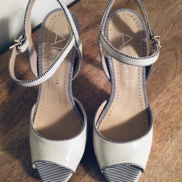 Alesya Platform High Heel Sandals Grayish White - Picture 3 of 12